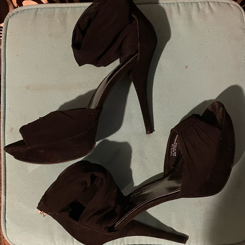 Rouge Helium Black Platform Heels Size 10 $25